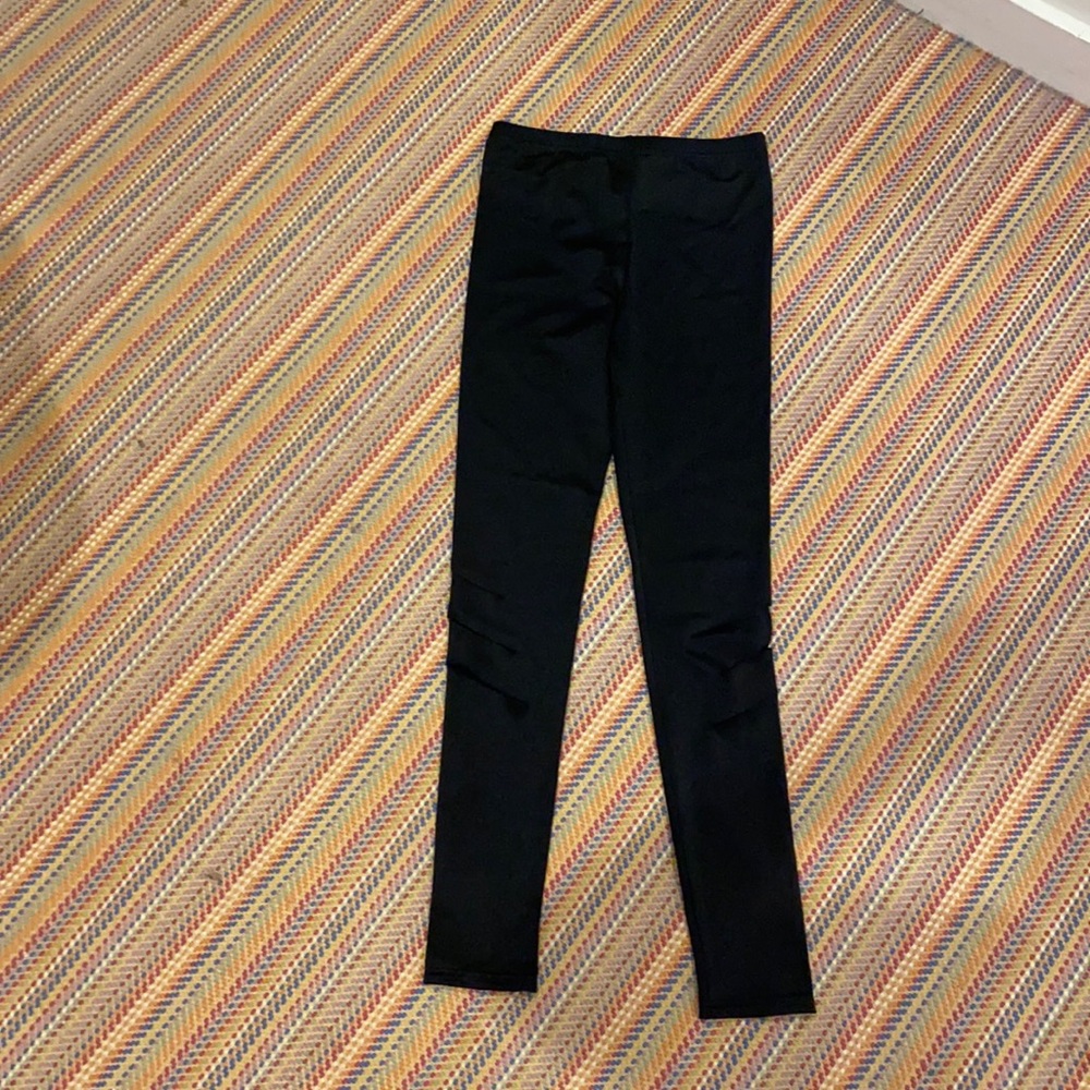 leggings tiger rips at bottom